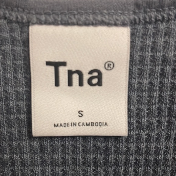TNA waffled grey tank top - Picture 3 of 3